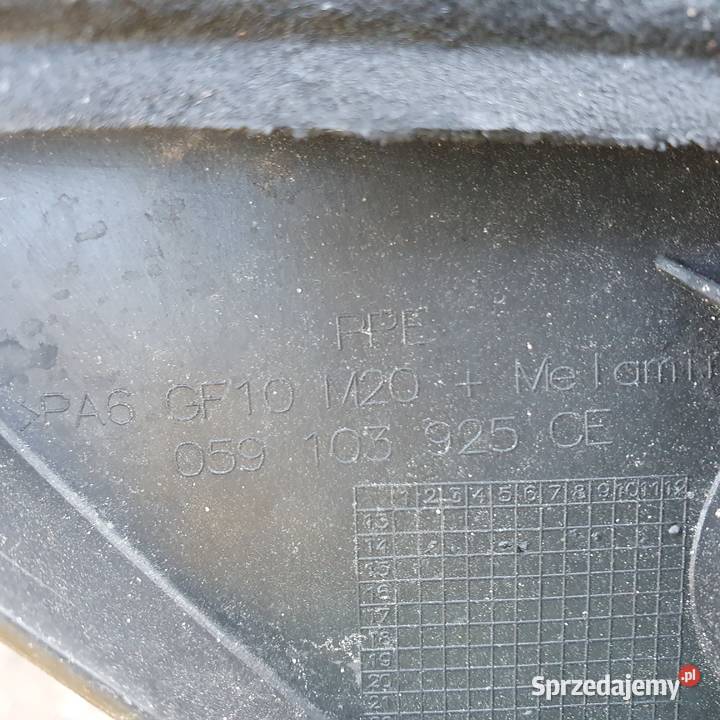 AUDI A4 A5 A6 OSŁONA POKRYWA SILNIKA 059103925CE osobowe Trzciel