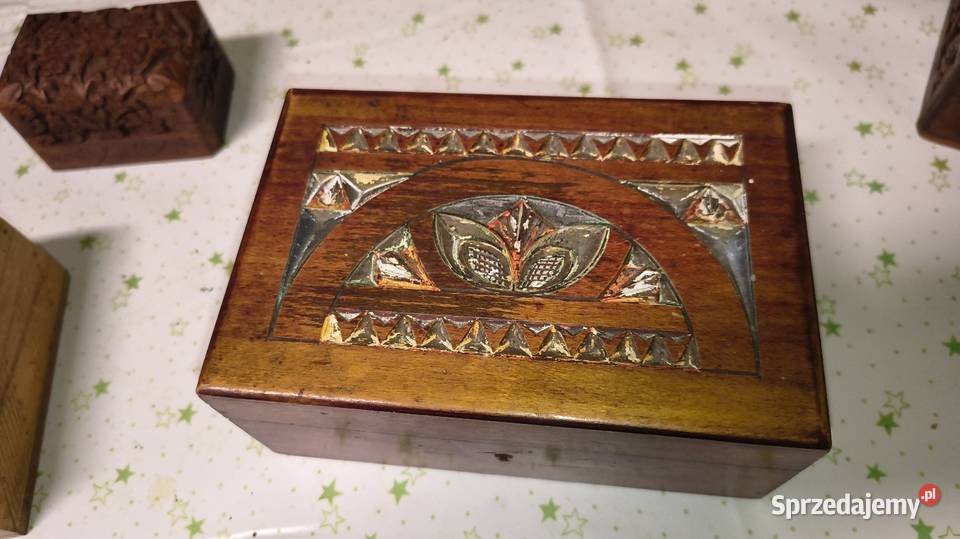 Stare drewniane pudełka Chorzew