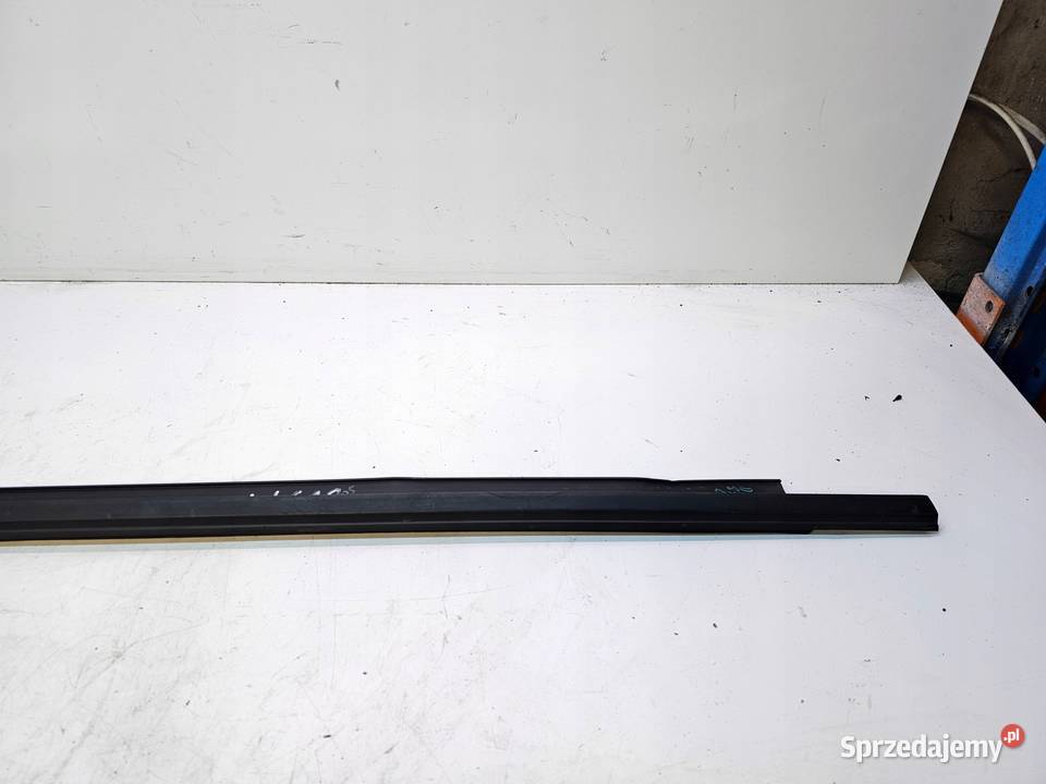 LISTWA PRAWY PRZÓD MAT DRZWI AUDI A3 8V SEDAN sprzedam