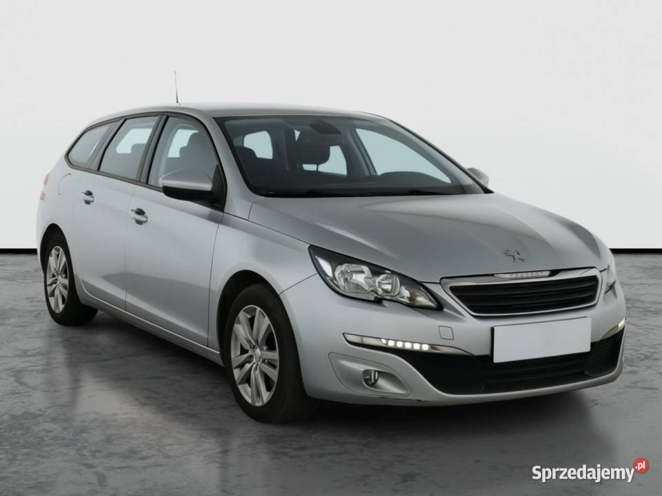 Peugeot 308 12 eTHP srebrny Piaseczno