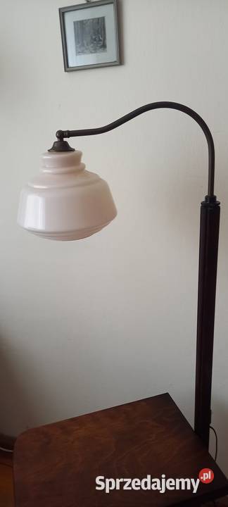 Drewniana lampa podłogowa ze stolikiem ruchome Antyki, Sztuka, Kolekcje Skierniewice