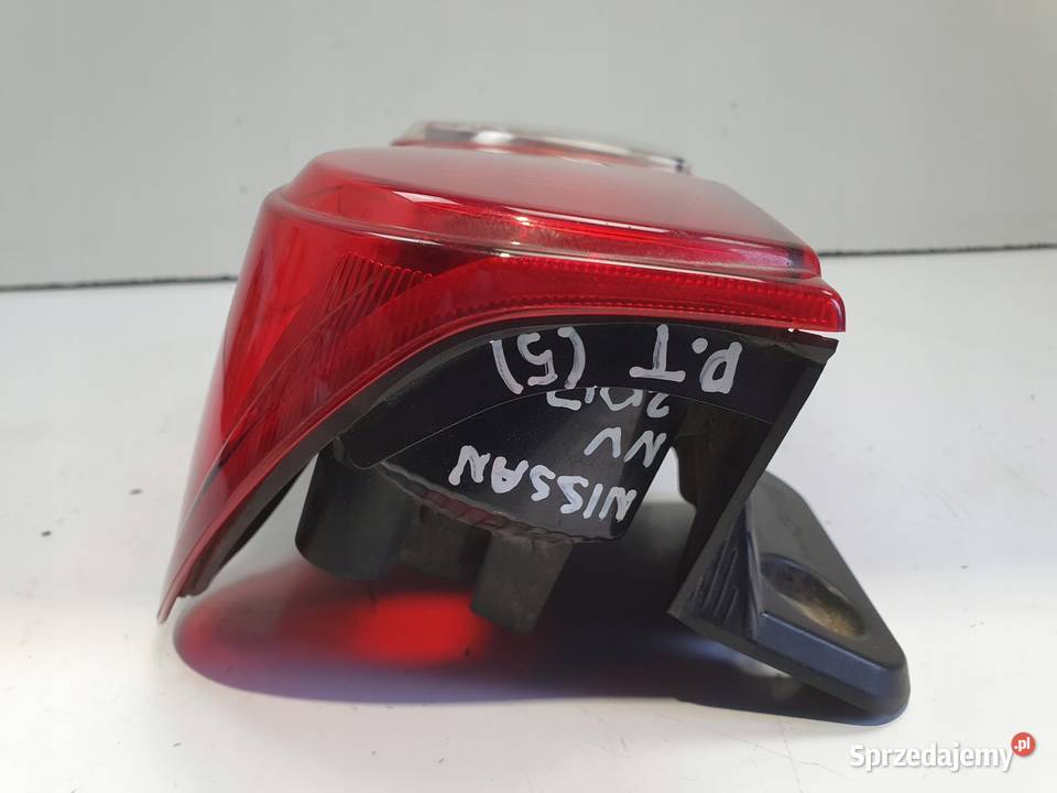 LAMPA PRAWA Nissan NV200 TYLNA prawy tył