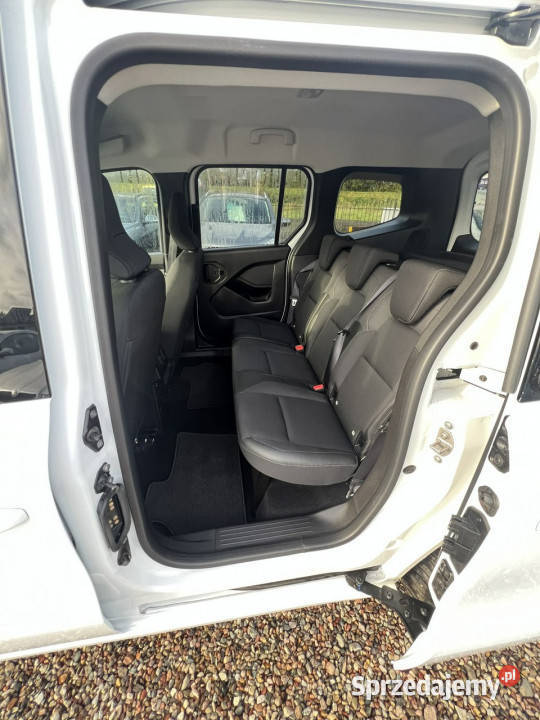 Renault Kangoo wyposażenie III 2021 1332cm3 Renault Słupsk