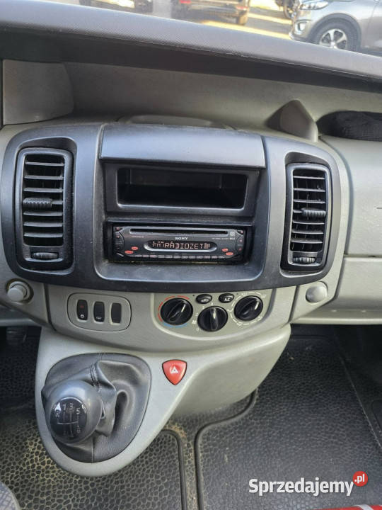 Renault Trafic 19 DCI 100 Klimatyzacja Hak Rok produkcji 2005 Słupsk sprzedam