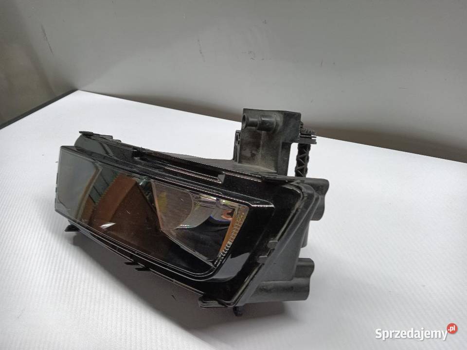 HALOGEN PRZECIWMGŁOWE PRAWY VW TOURAN II