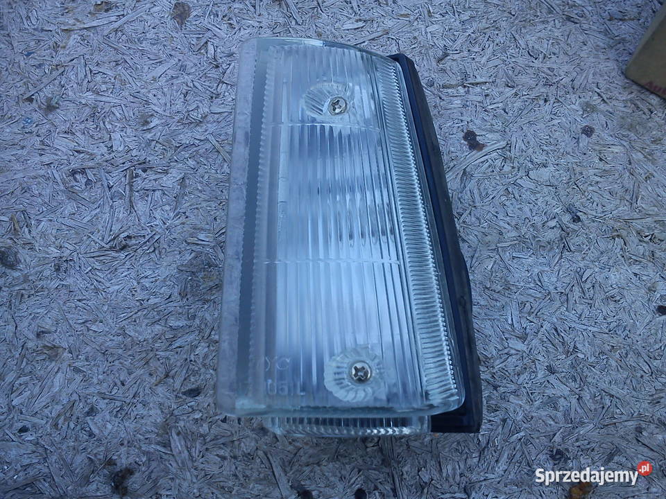 Nissan sanny B11 lampa pozycyjna lewa