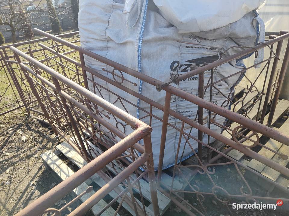 Balkon metalowy balustrada dwie sztuki Gryzikamień