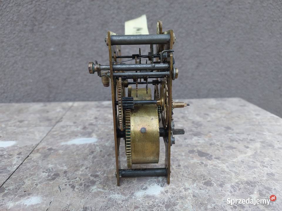 M138 Mechanizm starego zegara ściennego GB Tczew
