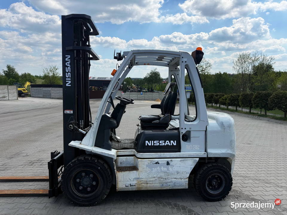 wózek widłowy NISSAN FD32 diesel Triplex 550m łódzkie Działoszyn