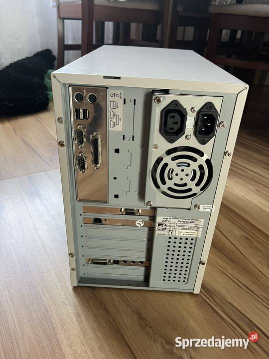 Zabytkowy komputer PC Fujitsu Tbird Intel Klasy Celeron  Brzana
