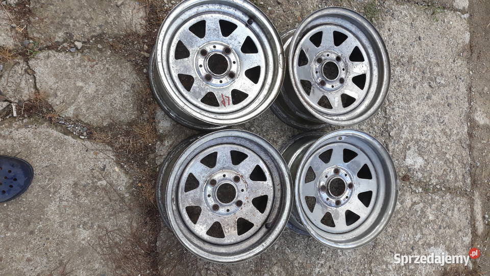 Felgi 13 Mangels 7J ET25 4 Samochodowe Hyżne
