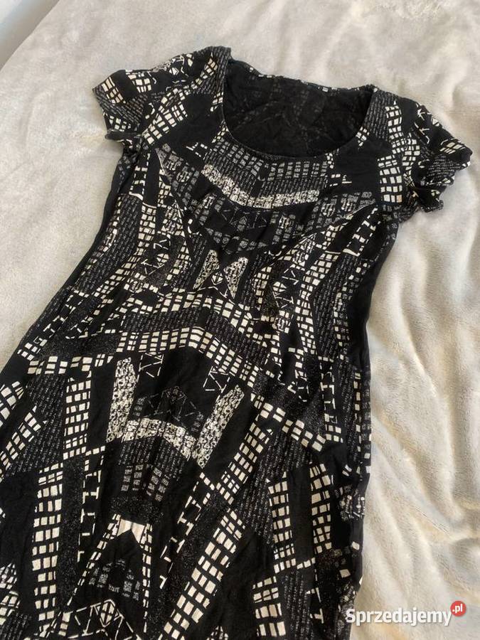 Sprzedam sukienkę Stan widoczny jest na Ołówkowa Moda i Styl Jasło