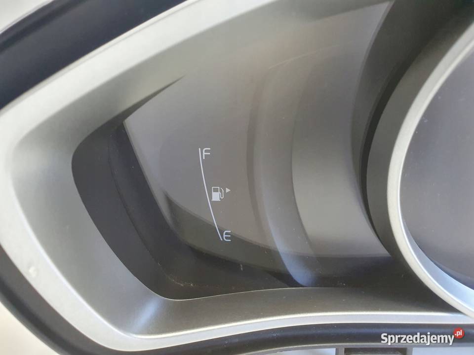 Volvo V40 II Benzyna Diesel LICZNIK ZEGARY TFT Chełm sprzedam