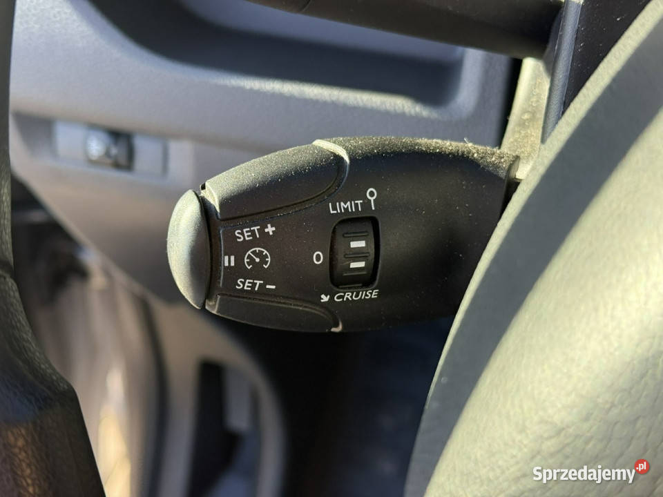 Opel Vivaro 15 DieselSerwisowanyGwarancjaBogate wielofunkcyjna kierownica świętokrzyskie