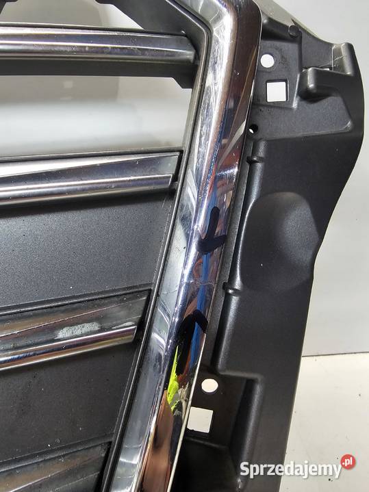 GRILL ATRAPA CHŁODNICY AUDI S3 A3 8V 8V3853651AC osobowe Przystajń