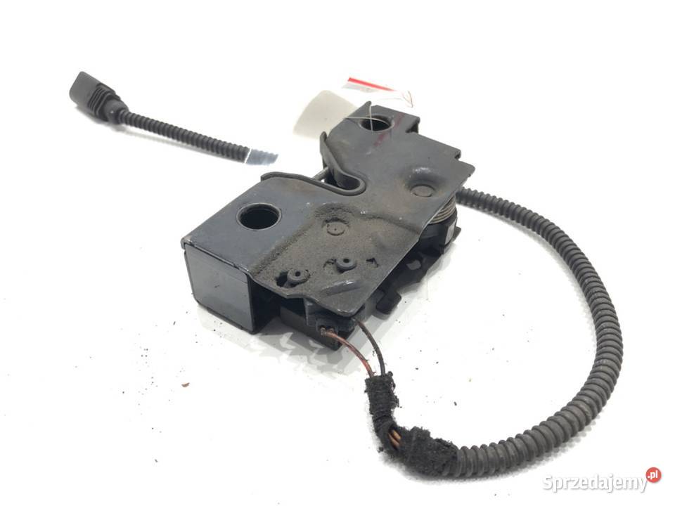 ZAMEK MASKI PRZÓD VW PASSAT B8 Kombi 5G1823509C sprzedam