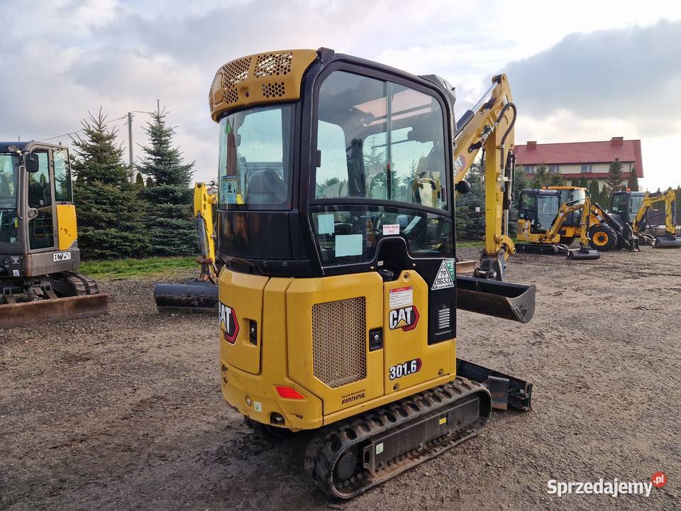 Minikoparka CAT 3016 przebieg 600mtg 2022r Ryżki