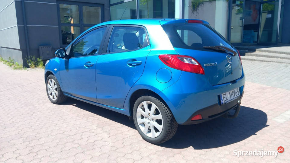 Mazda 2 Mazda 2 14 75 bogata wersja pełen serwis światła do jazdy dziennej Łódź
