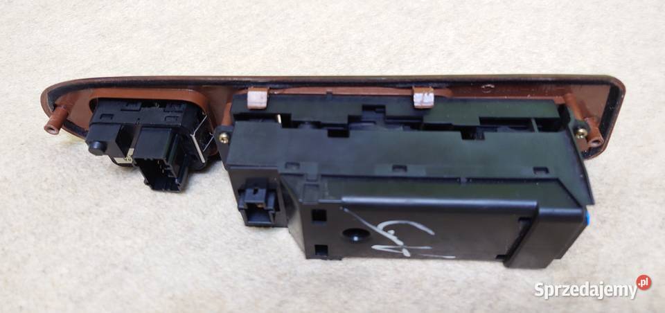 Panel sterowania przełączniki szyb i lusterek Rok produkcji 2000 Warszawa sprzedam