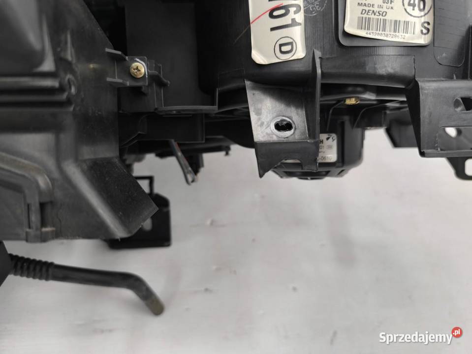 NAGRZEWNICA KOMPLETNA TOYOTA AVENSIS II T25 Nagrzewnice