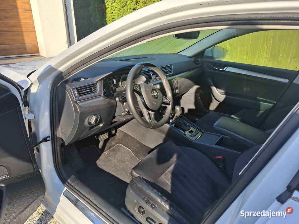 Skoda Superb Kombi DSG Sport Orchowo