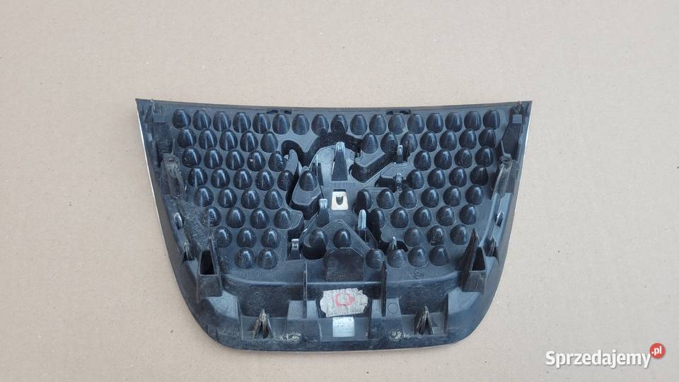 PEUGEOT 3008 ZNACZEK EMBLEMAT ZDERZAKA ATRAPA