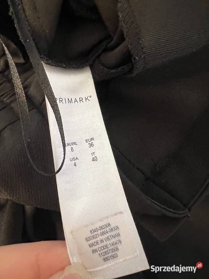 Spodnie czarne eleganckie z wiązaniem