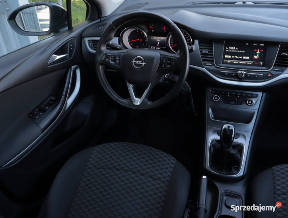 Opel Astra 14 T radio Lublin