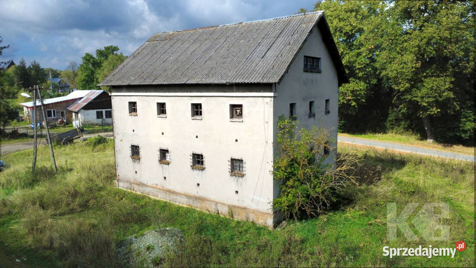 sprzedaży lokalu Smolnik 200m2 Sprzedaż sprzedam