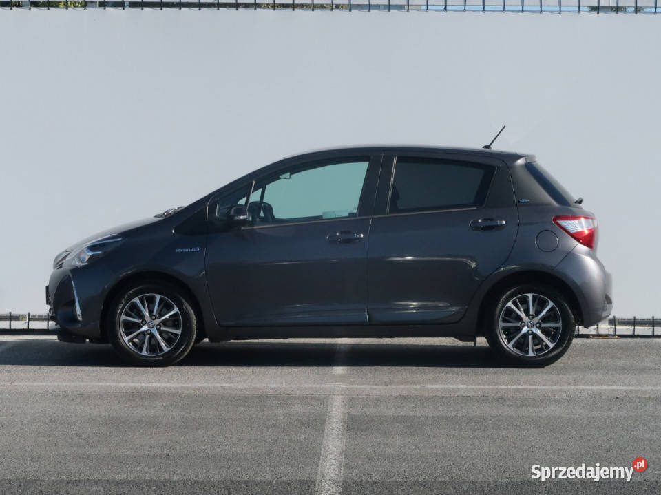 Toyota Yaris 15 Hybrid Lublin