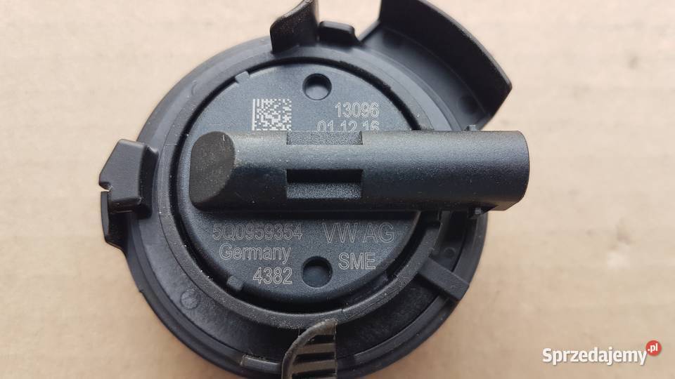 VW GOLF VII CZUJNIK UDERZENIA 5Q0959354 Skarżysko-Kamienna
