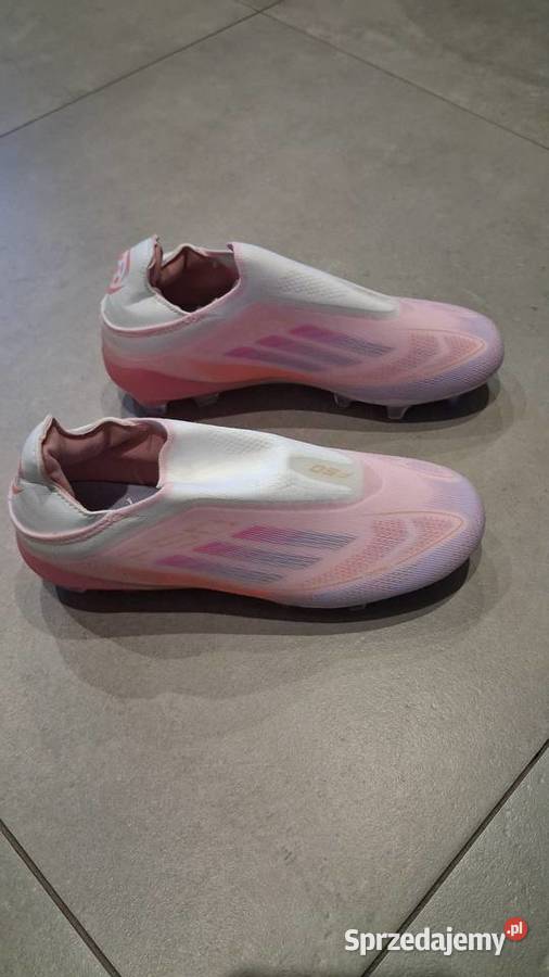 Korki do gry w piłkę nożną FS0 Ostrów Wielkopolski sprzedam