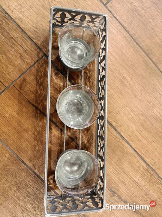 Świecznik potrójny z motywem królewskiej lilii szary Warszawa