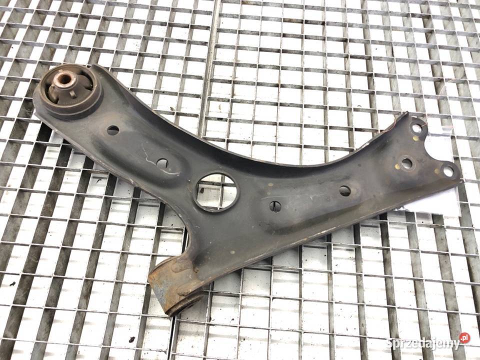 WAHACZ PRAWY PRZÓD HYUNDAI i30 Hatchback