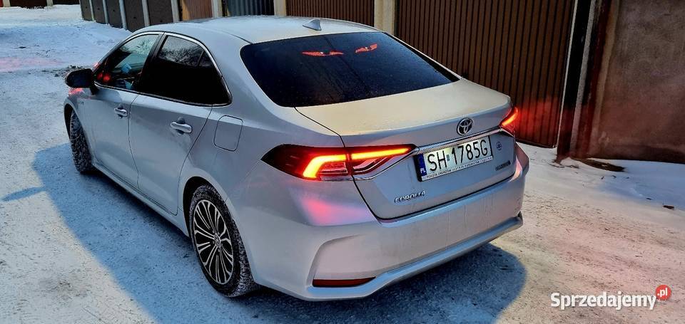 Toyota Corolla 18 hybryda na gwarancji VAT marża Świętochłowice sprzedam
