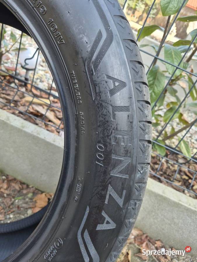 Opony Bridgestone alenza 23555 R 19 nowe Łochowo