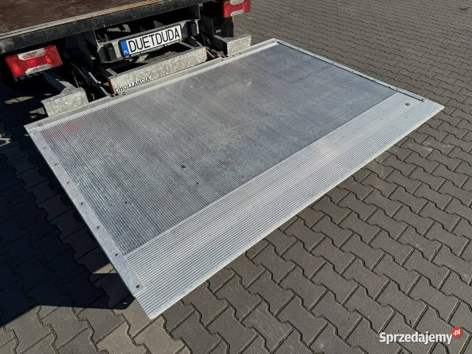 Iveco Daily 35C13 HiMatic Do 35tony Kontener serwisowany w ASO Motoryzacja Widełki