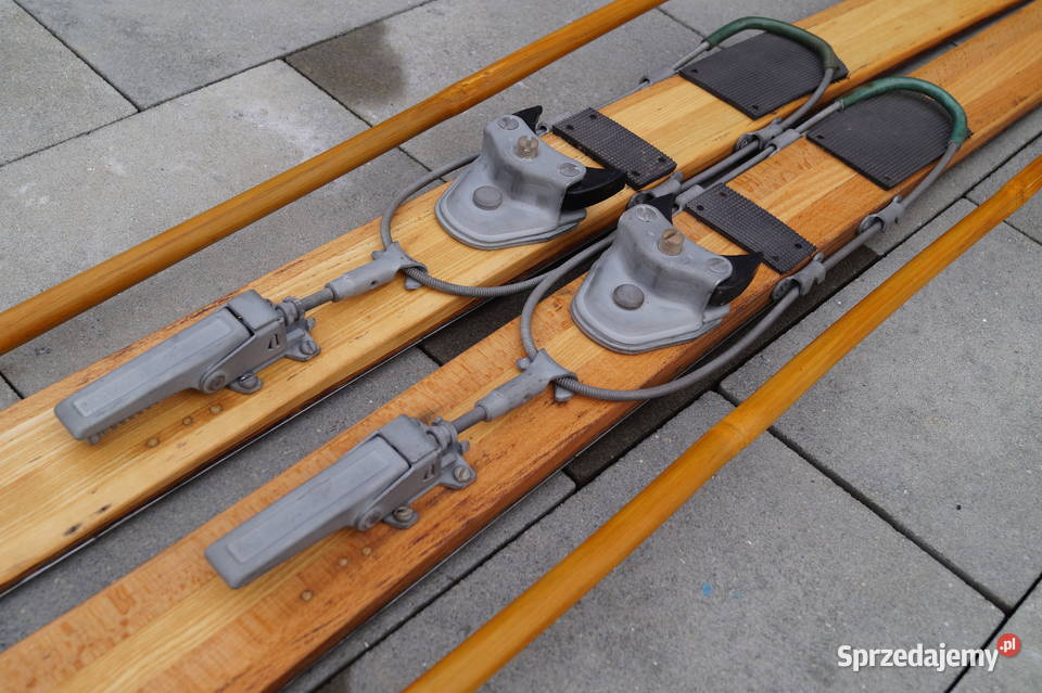 Stare narty drewniane 130 kijki w komplecie Pruchnik sprzedam