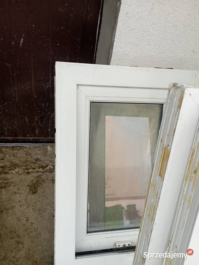 Okno dachowe plastikowe nie systemowe Grodzisko sprzedam