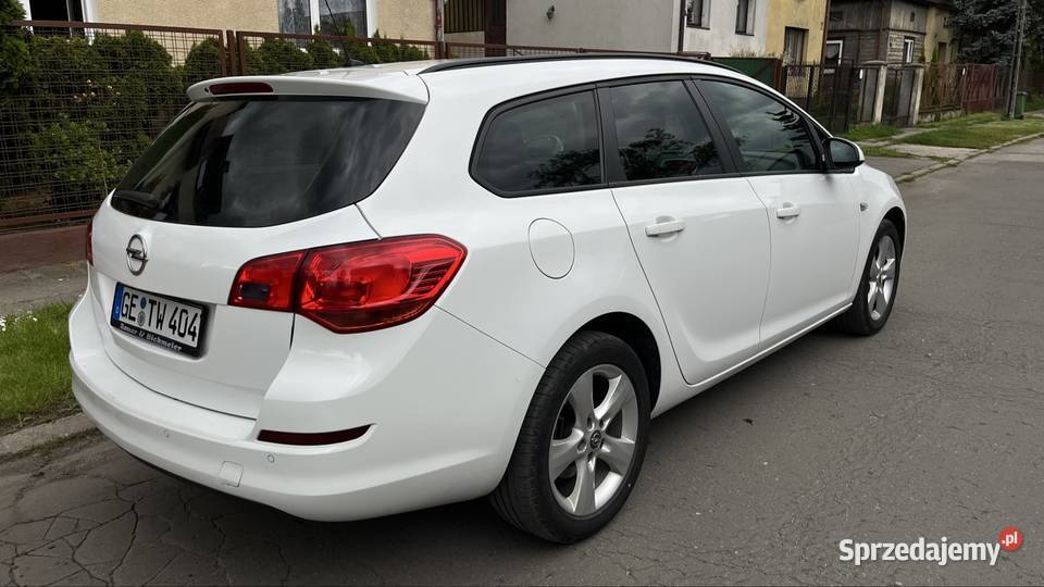 Opel Astra 17 cdti 2012r biały