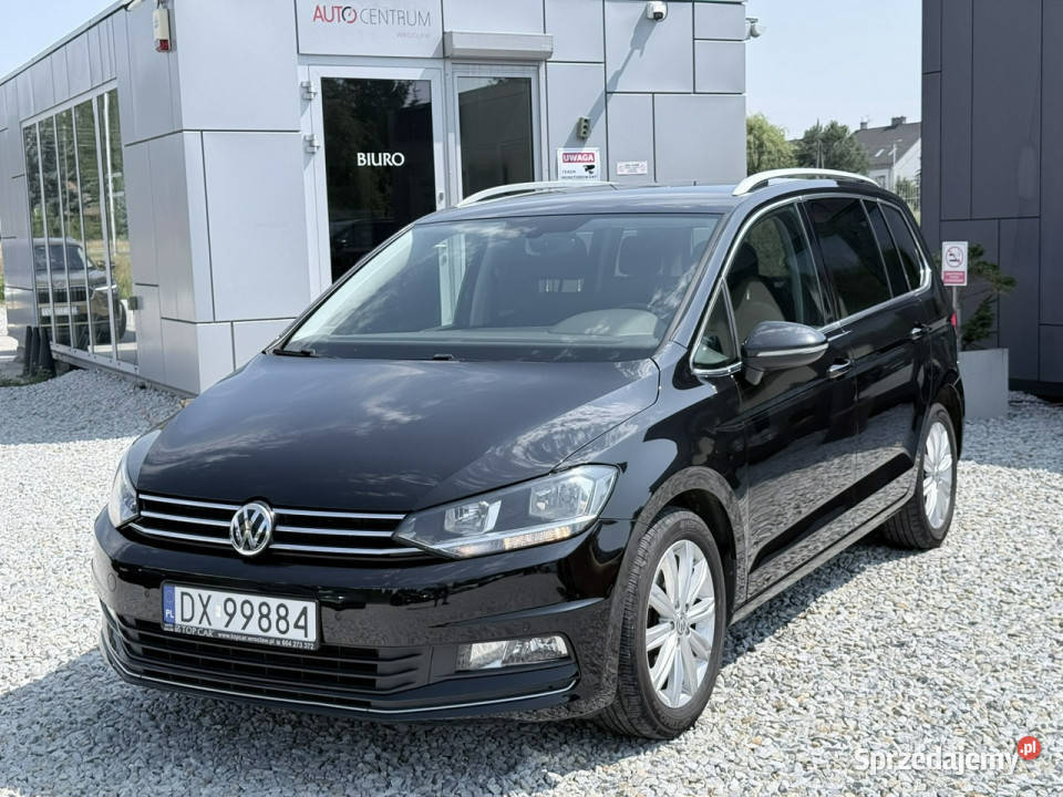 Volkswagen Touran 16TDI 110 2016r Highline ACC 4/5 Touran Wrocław