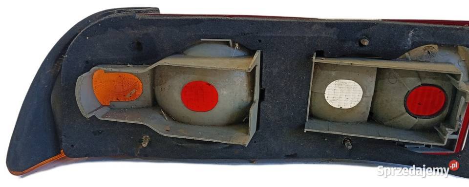 Lampa tylna prawa Ford Sierra sedan 83BG13A602 prawe