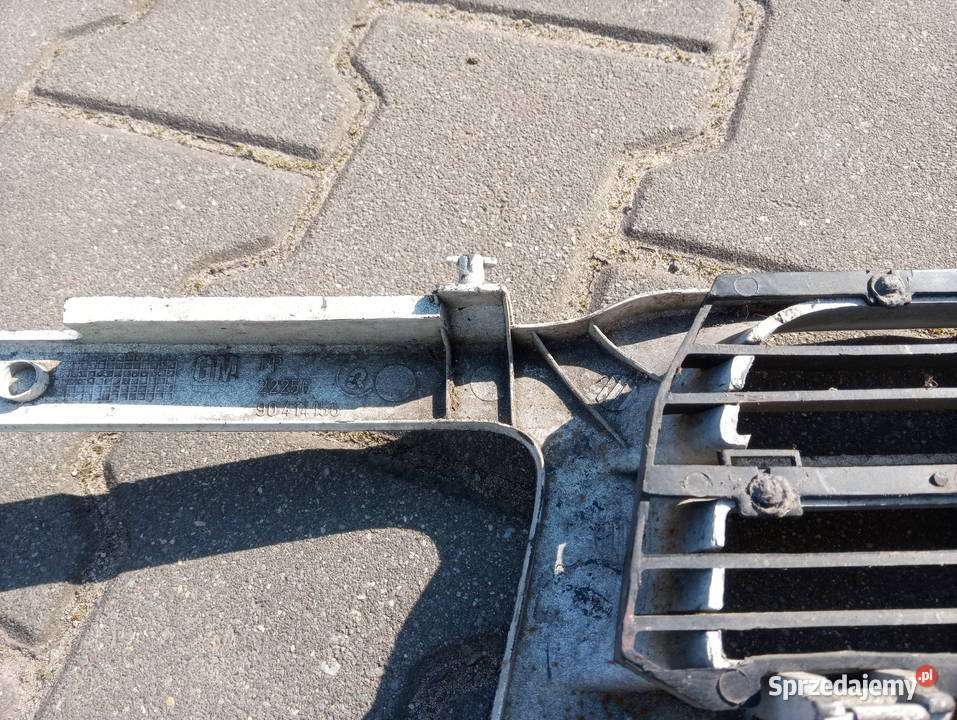 ATRAPA GRILL OPEL ASTRA I F 90414156 osobowe Sulechów