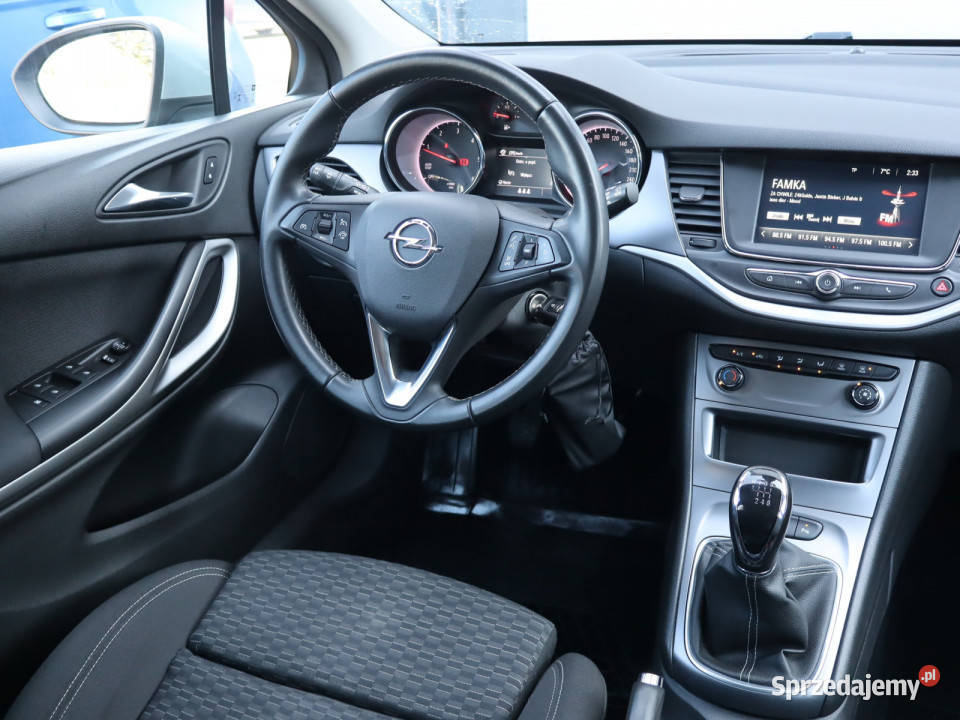 Opel Astra 16 CDTI wielofunkcyjna kierownica Katowice