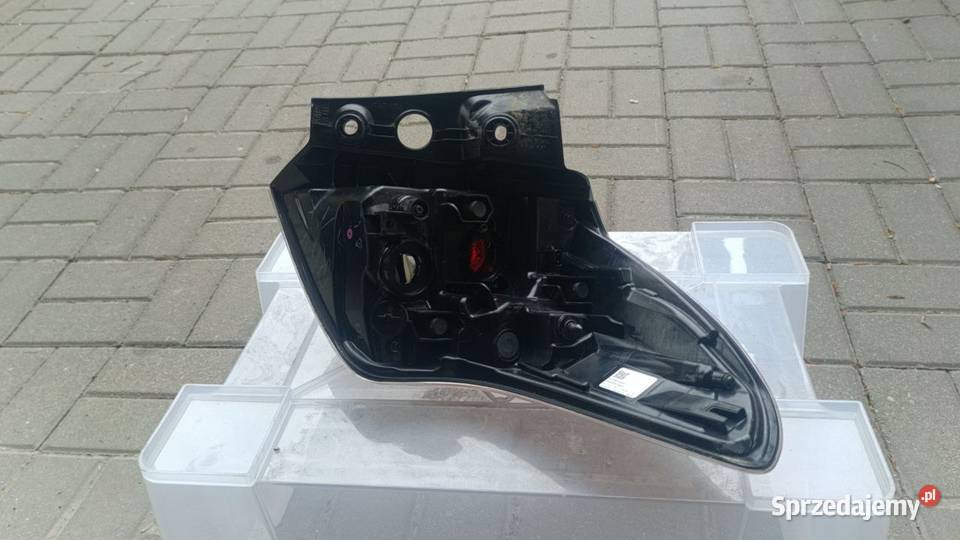 LAMPA TOYOTA RAV4 IV TYŁ LEWY 8156042201 ORYG Marki