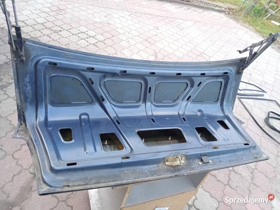 Polonez Atu klapa tyl Stalowa Wola