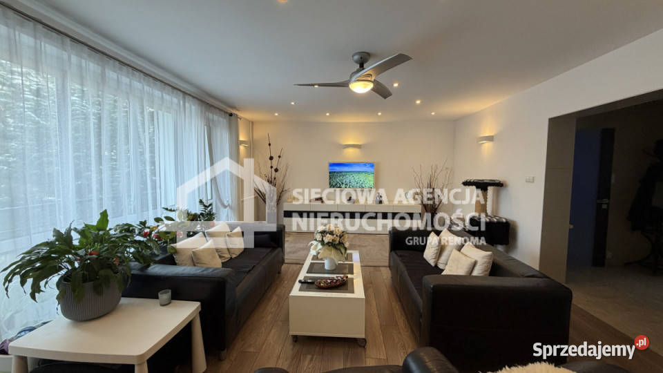 Kamienicę sprzedam 284m2 Gdynia 284m2