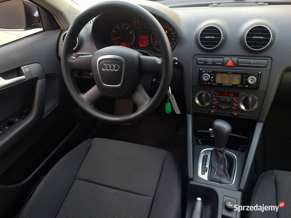 Audi A3 Sportback Automat 16MPi 102 Ładne Z aluminiowe felgi Olsztyn