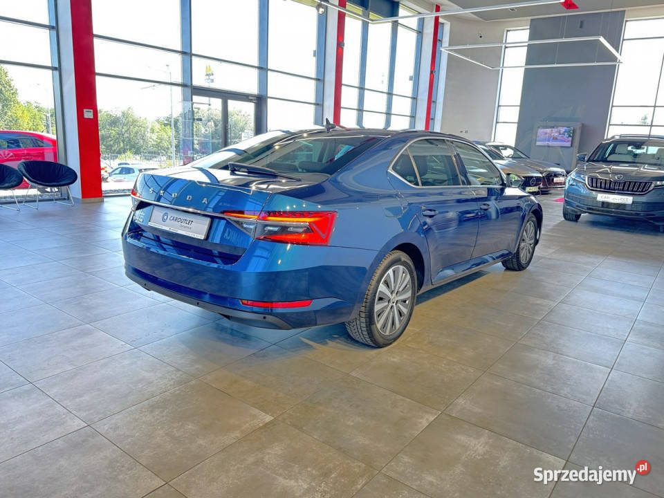 koda Superb Style 20TDI 150 M6 20202021 r salon komputer pokładowy Myślenice