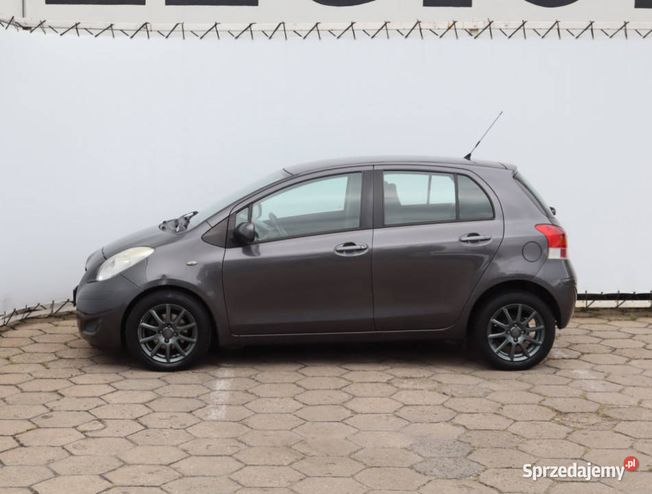 Toyota Yaris 133 Dual VVTi wielofunkcyjna kierownica Łódź